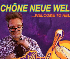 Paul Panzer in die Kamera schauen, darunter ein Meer mit Boot und Luftmatraze. In der Mitte des Bilder die Bezeichnung Paul Panzer.