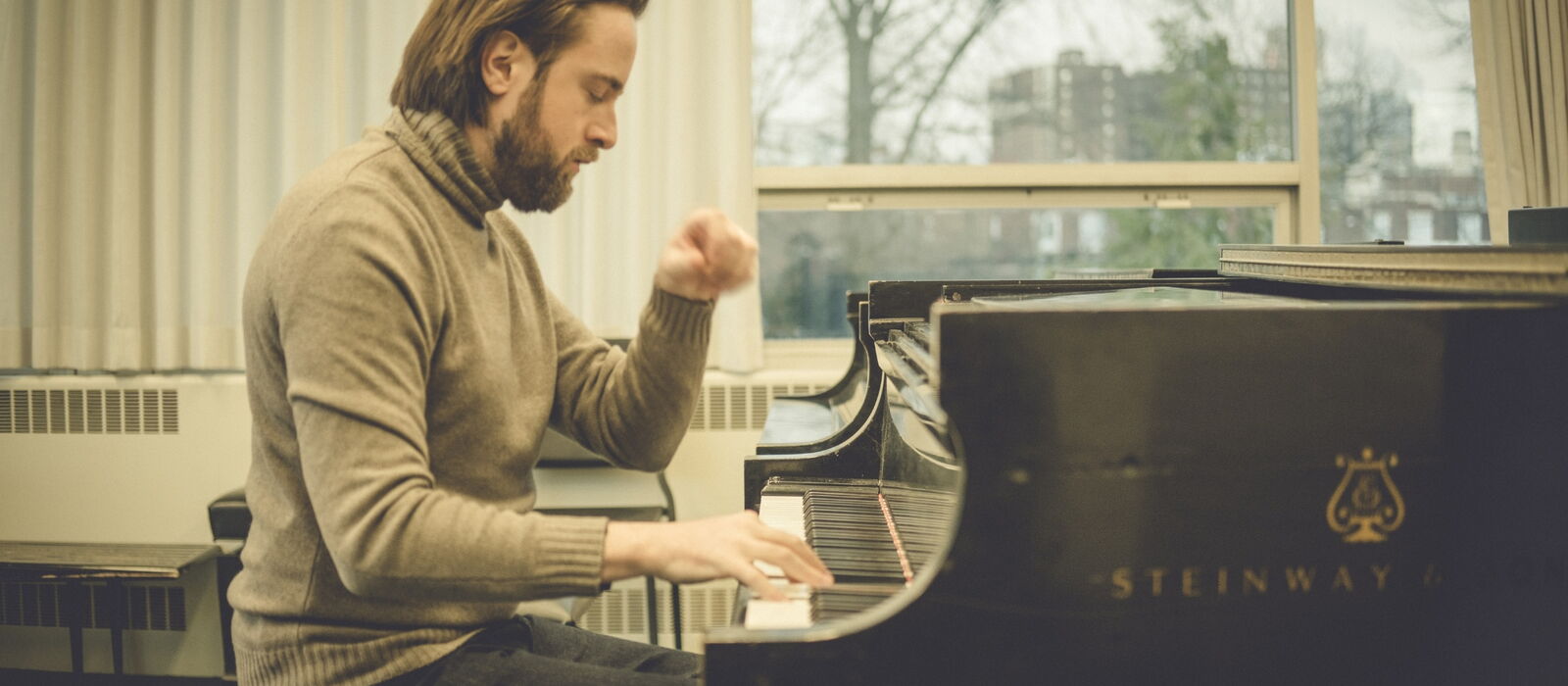 Daniil Trifonov spielt Klavier