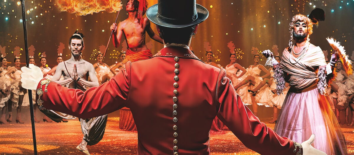 Bühnenbild der Show mit Titel und Veranstaltungsdaten