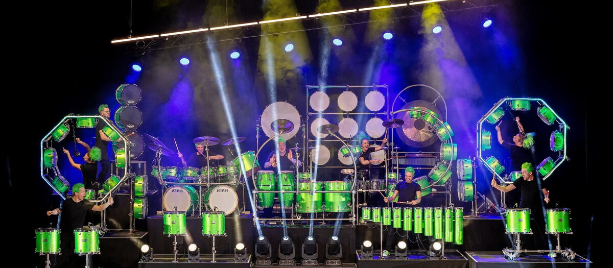 Die Band in Action auf der Bühne