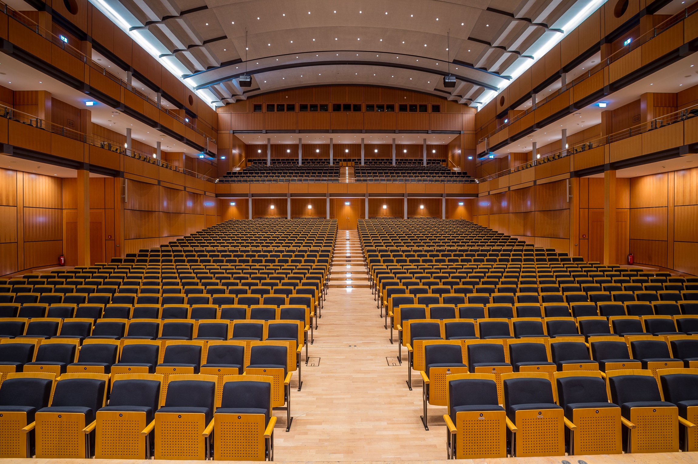 Fotomaterial von Räumen der Musik- und Kongresshalle Lübeck