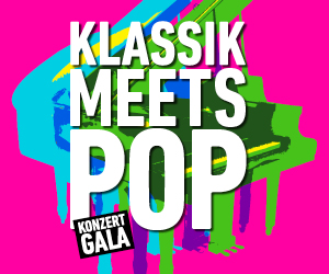Im Vordergrund des Bildes in weißer Schrift der Titel der Veranstaltung KLASSIK MEETS POP. Dahinter ein Konzertflügel grafisch in blauer, gelber und grüner Farbe. Der Hintergrund des Bildes ist pink.